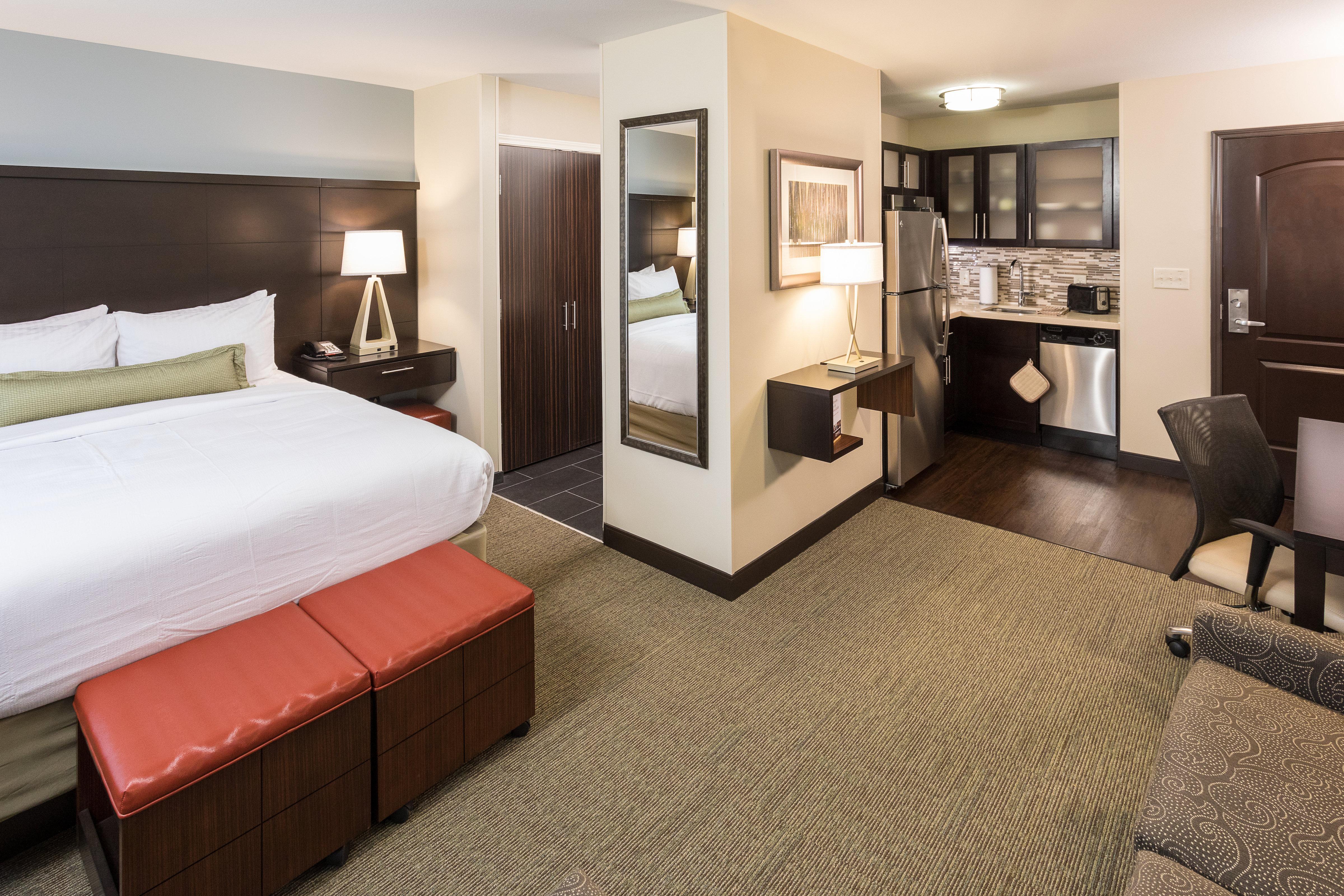 Hotel Staybridge West By Ihg