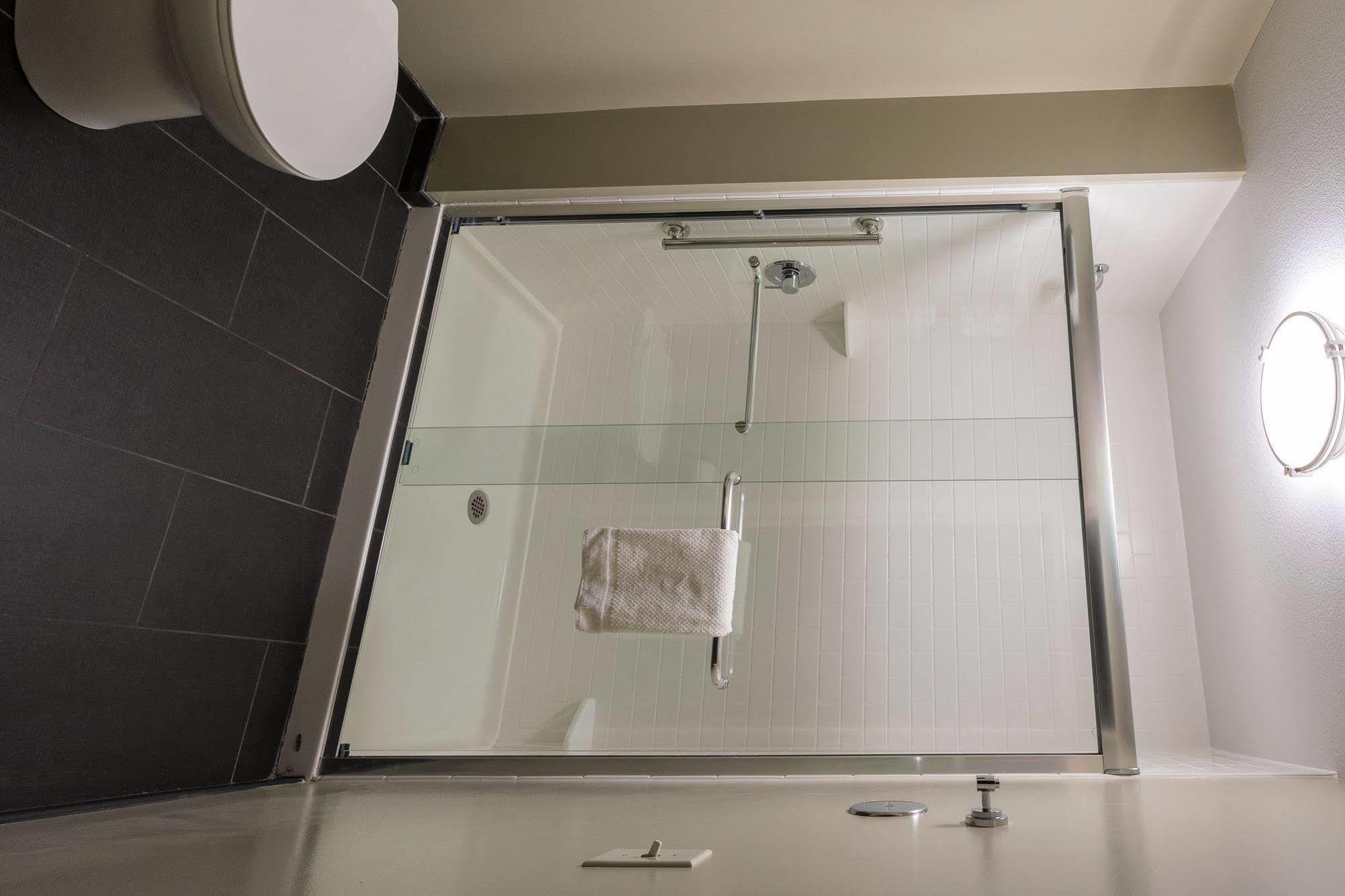 Hotel Staybridge West By Ihg 3*